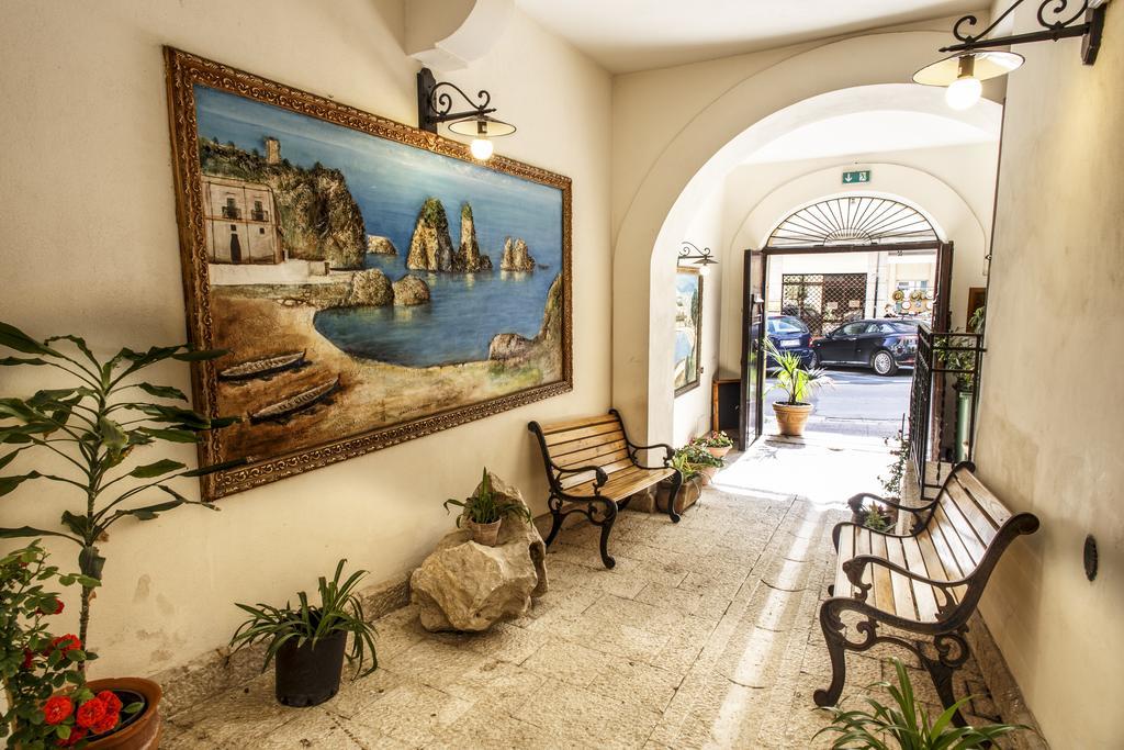 كاستيلاّماري ديل غو Locanda Scirocco المظهر الخارجي الصورة